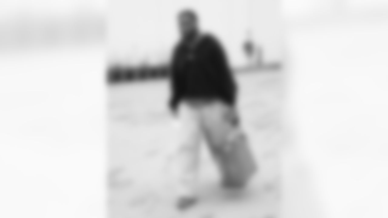 Cam Lewis (39). Buffalo Bills travel to Cleveland, December 20, 2025 at Buffalo Niagara International Airport.