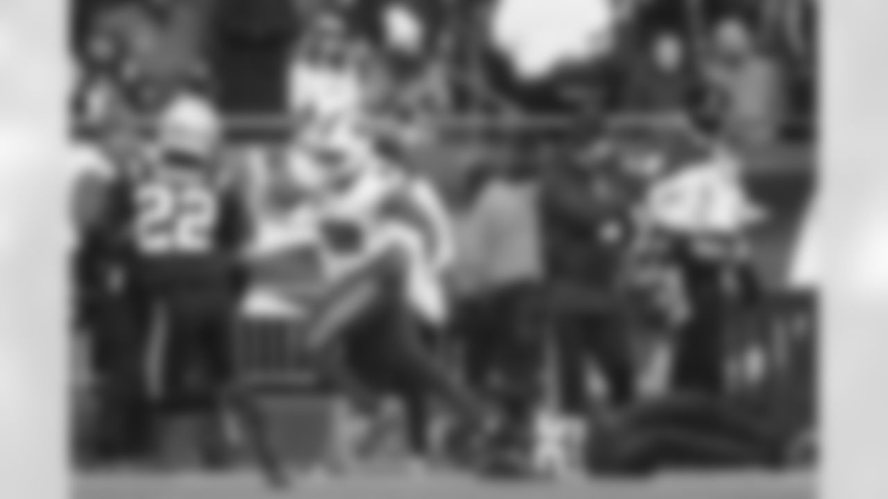 New England Patriots vs Buffalo Bills, Regular Season, December 14, 2025 at Gillette Stadium.