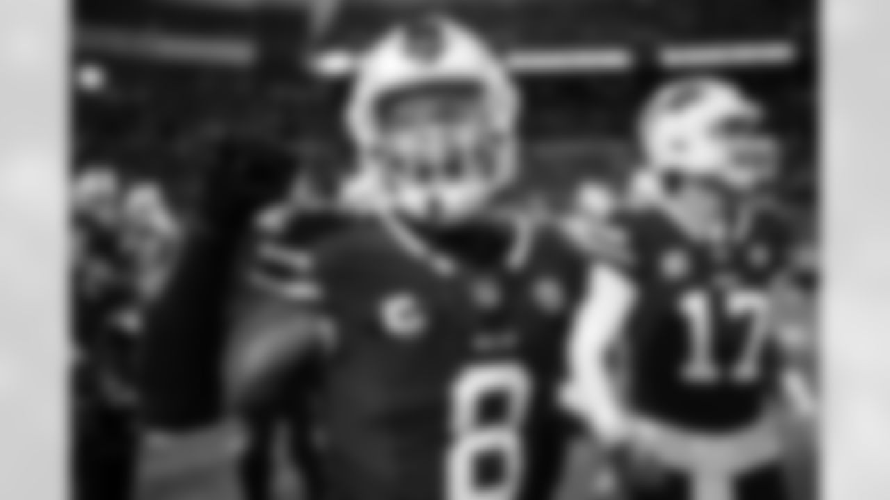 Terrel Bernard (8). Buffalo Bills vs Baltimore Ravens, Regular Season, September 07, 2025 at Highmark Stadium.