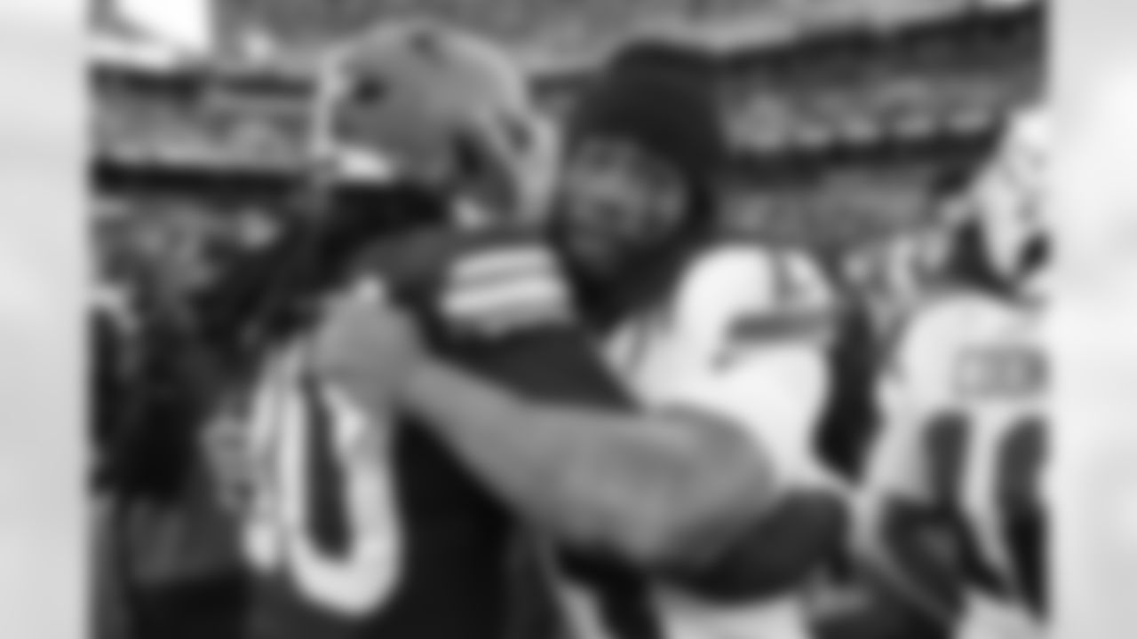 Cleveland Browns vs Buffalo Bills, Regular Season, December 21, 2025 at Huntington Bank Field.