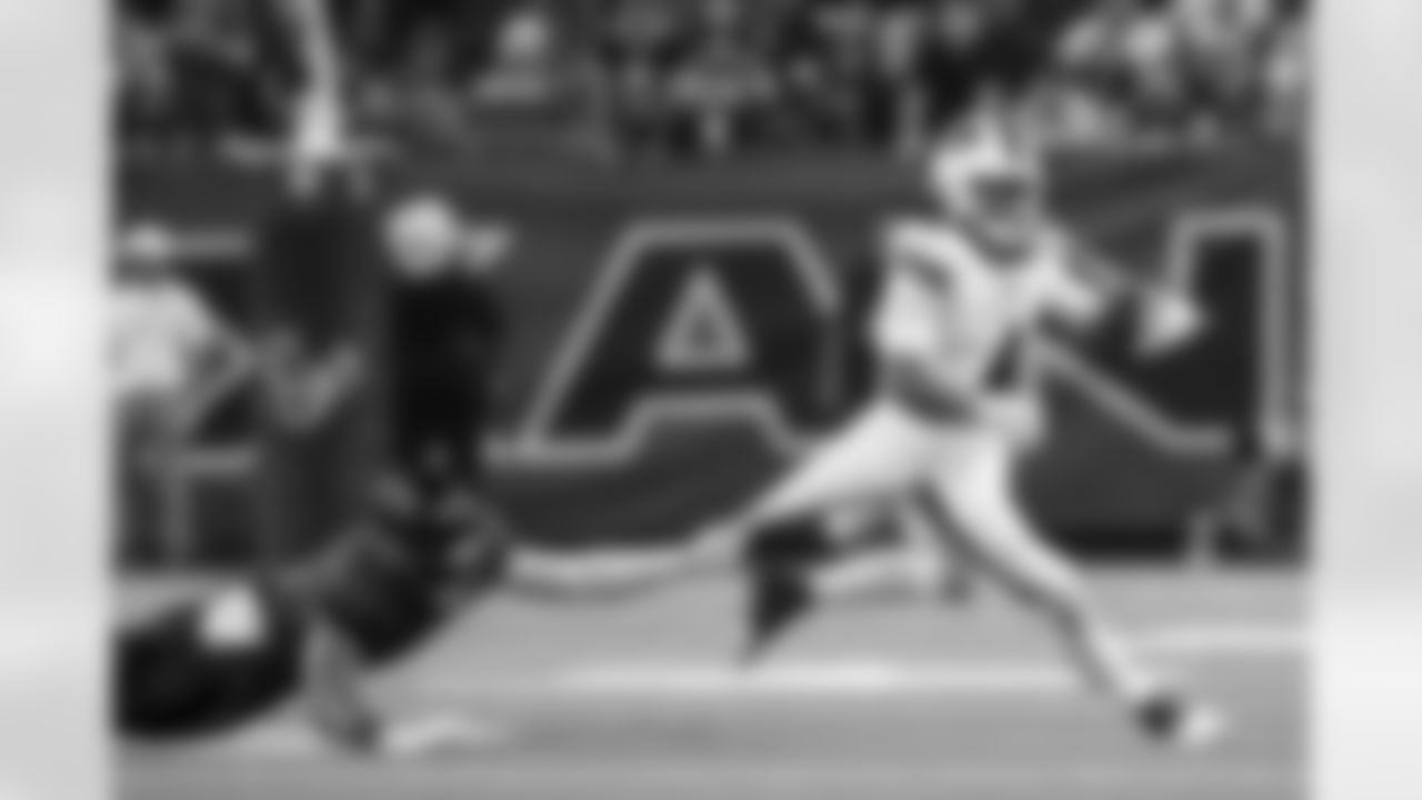 Houston Texans vs Buffalo Bills, Regular Season, November 20, 2025 at NRG Stadium.