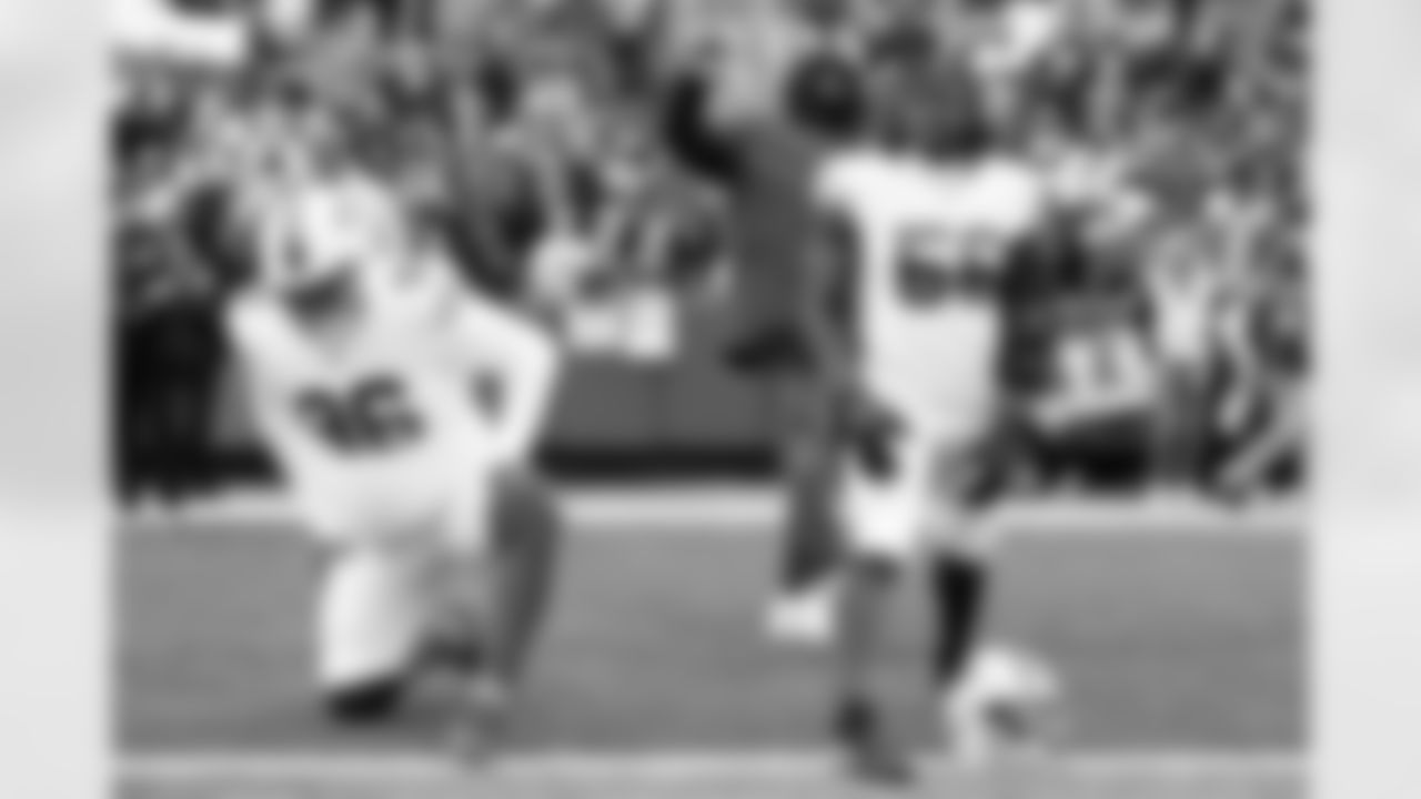 Buffalo Bills vs Tampa Bay Buccaneers, Regular Season, November 16, 2025 at Highmark Stadium.