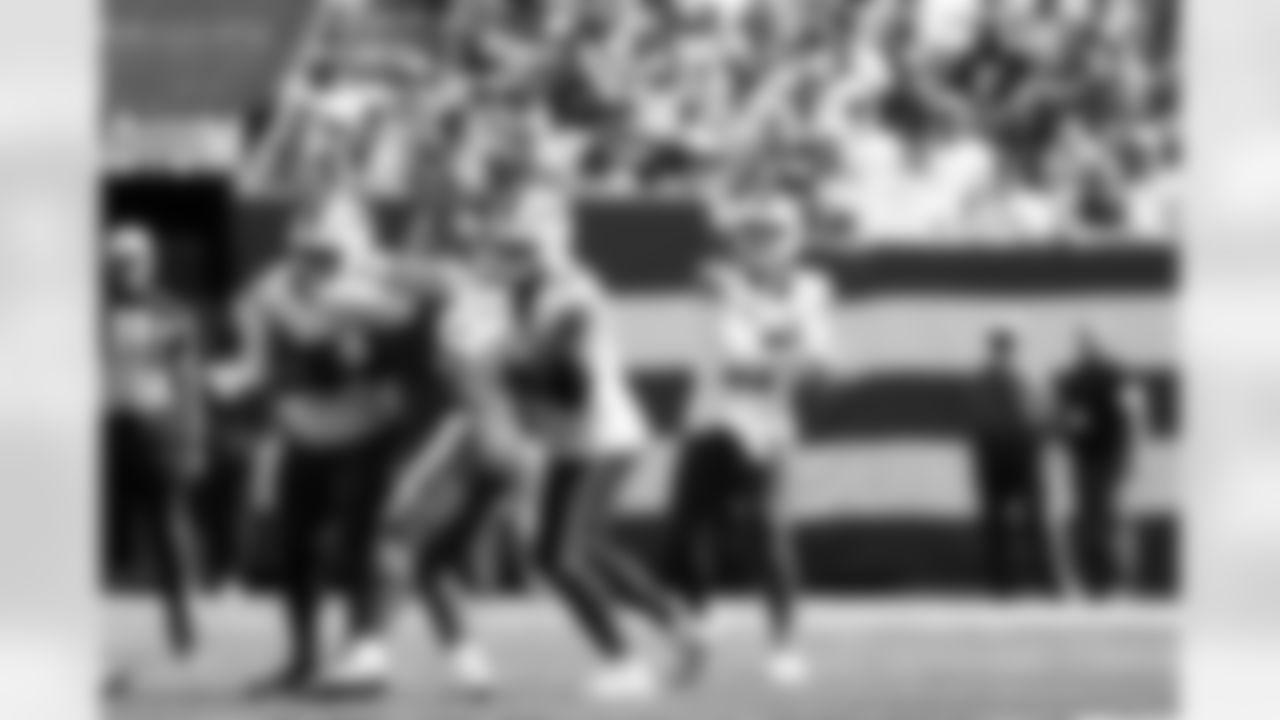 New York Jets vs Buffalo Bills, Regular Season, September 14, 2025 at Metlife Stadium.