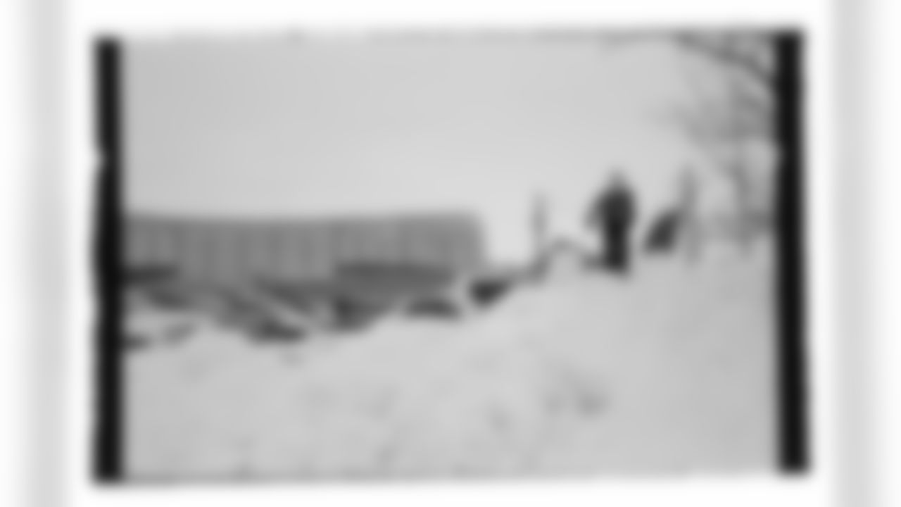 Buffalo Bills vs Tampa Bay Buccaneers, Regular Season, November 16, 2025 at Highmark Stadium.