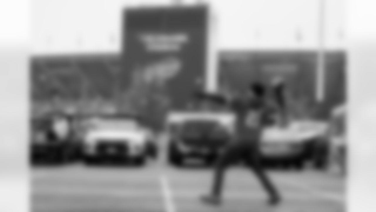 Buffalo Bills vs Philadelphia Eagles, Regular Season, December 28, 2025 at Highmark Stadium.