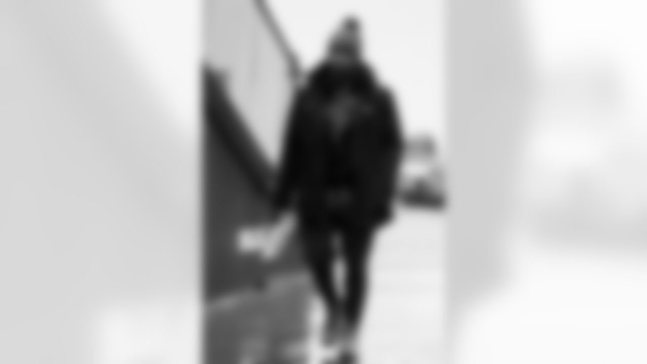 Buffalo Bills vs Philadelphia Eagles, Regular Season, December 28, 2025 at Highmark Stadium.