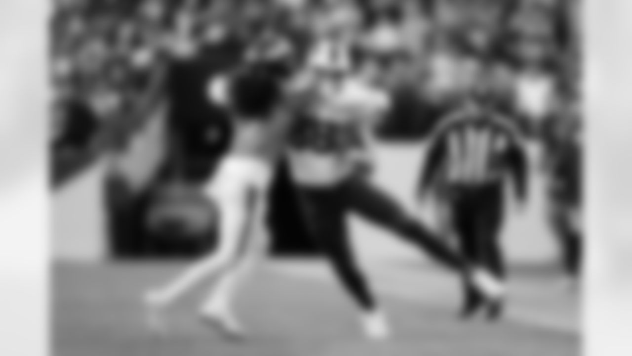 Buffalo Bills vs Denver Broncos, Divisional Game, January 17, 2026 at Empower Field at Mile High.