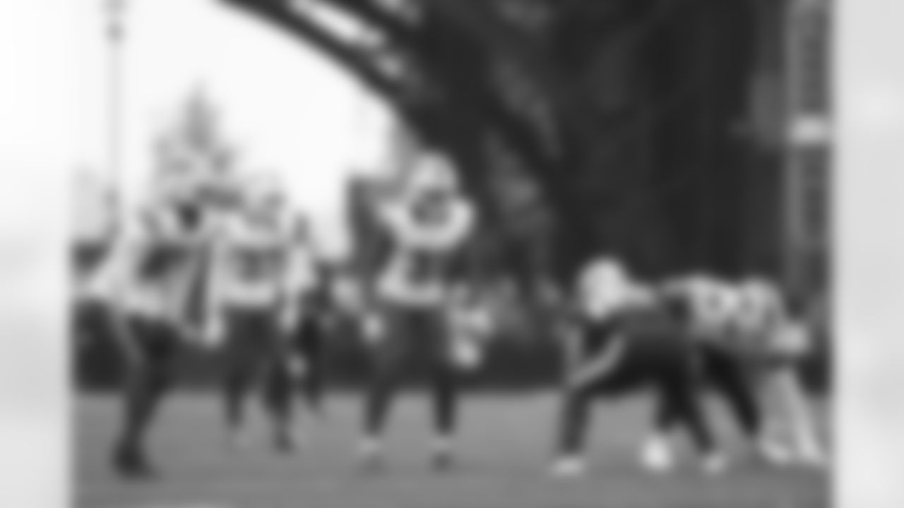 New England Patriots vs Buffalo Bills, Regular Season, December 14, 2025 at Gillette Stadium.