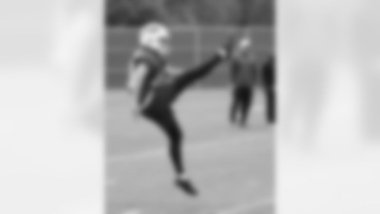 Brad Robbins (40). Buffalo Bills OTA workouts, May 27, 2025 at the Buffalo Bills Training Center.