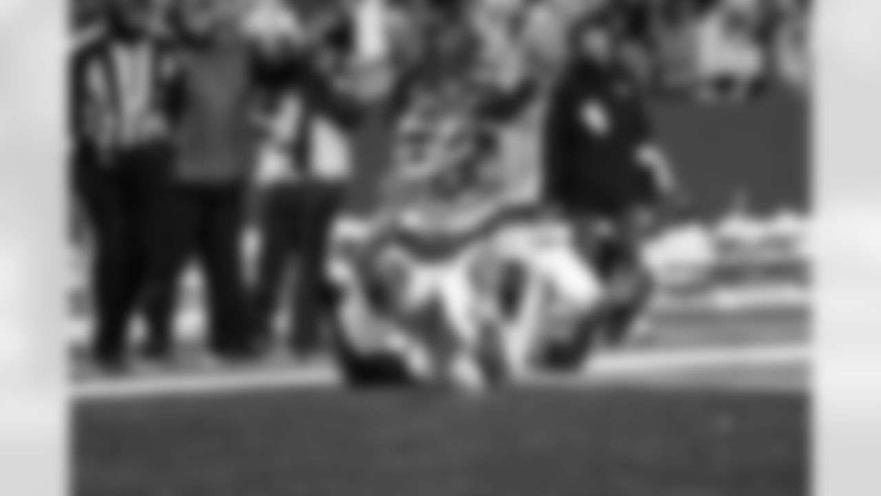 Buffalo Bills vs New York Jets, Regular Season, January 04, 2026 at Highmark Stadium.