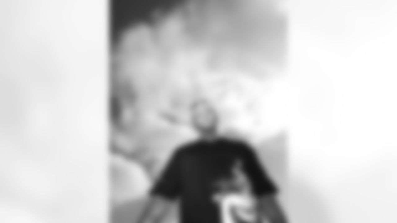 Dion Dawkins (73). Buffalo Bills Travel to Houston, November 19, 2025 at Buffalo Niagara International Airport.