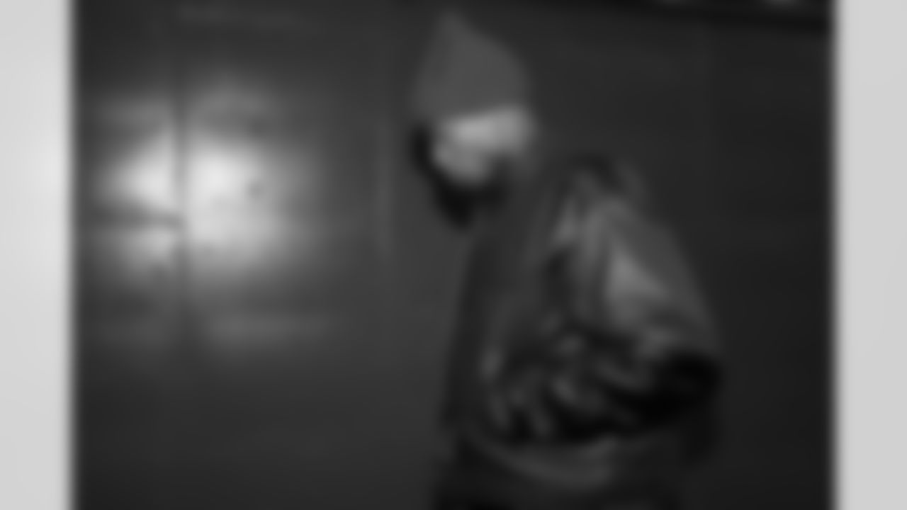 Buffalo Bills vs Philadelphia Eagles, Regular Season, December 28, 2025 at Highmark Stadium.