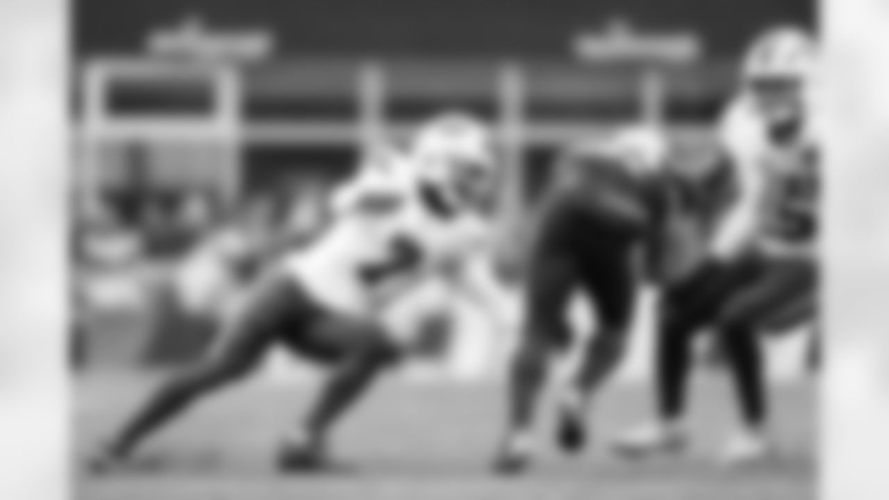 New England Patriots vs Buffalo Bills, Regular Season, December 14, 2025 at Gillette Stadium.