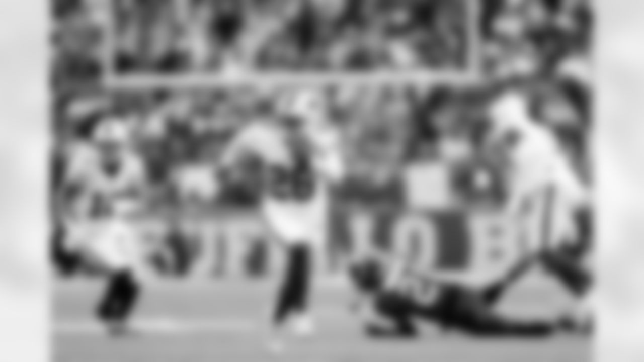 Buffalo Bills vs Tampa Bay Buccaneers, Regular Season, November 16, 2025 at Highmark Stadium.