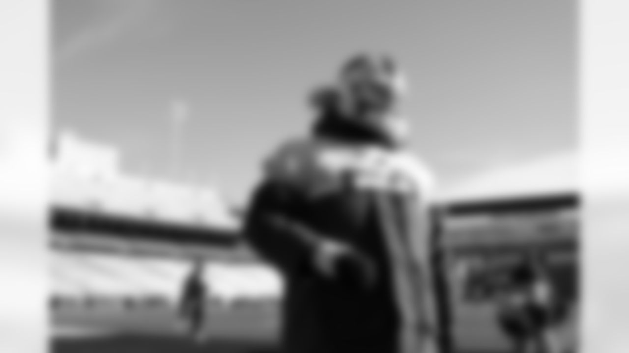 Jordan Phillips (52). Buffalo Bills Week 14 Practice, December 05, 2025 at Highmark Stadium.