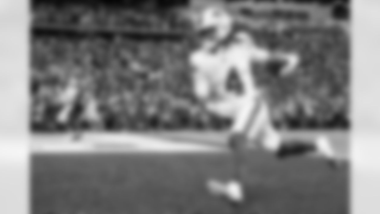 Buffalo Bills vs Tampa Bay Buccaneers, Regular Season, November 16, 2025 at Highmark Stadium.