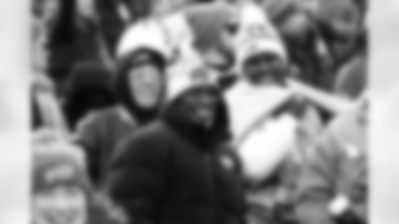 Buffalo Bills vs Tampa Bay Buccaneers, Regular Season, November 16, 2025 at Highmark Stadium.