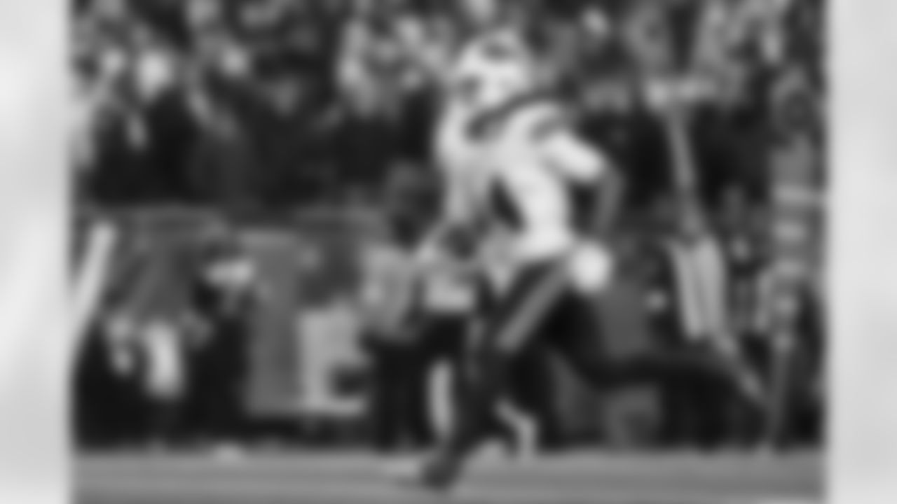 New England Patriots vs Buffalo Bills, Regular Season, December 14, 2025 at Gillette Stadium.