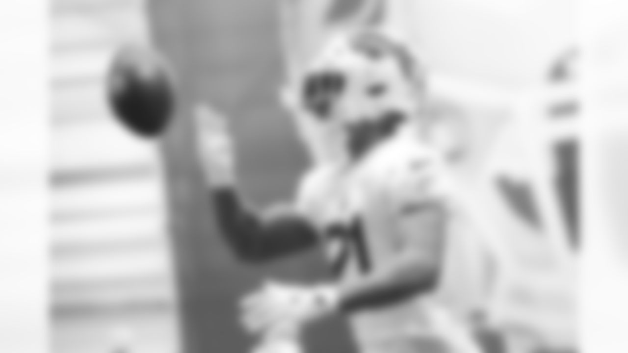 Jordan Poyer (21). Buffalo Bills Week 10 Practice, November 07, 2025 at the Buffalo Bills Training Center.