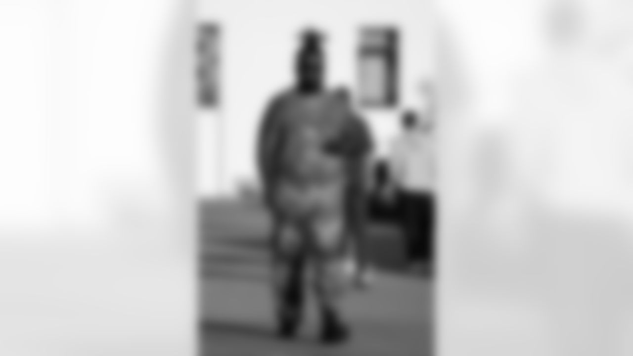 Jordan Phillips (52). Buffalo Bills vs Miami Dolphins, Regular Season, September 18, 2025 at Highmark Stadium.