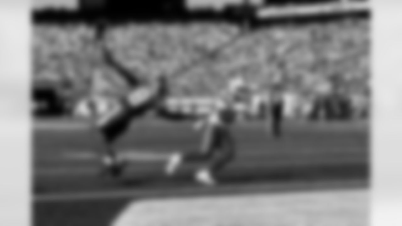 New York Jets vs Buffalo Bills, Regular Season, September 14, 2025 at Metlife Stadium.