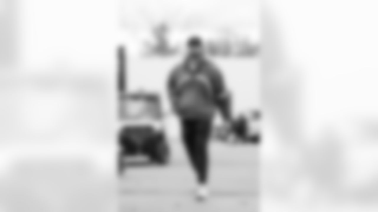 Buffalo Bills vs Tampa Bay Buccaneers, Regular Season, November 16, 2025 at Highmark Stadium.