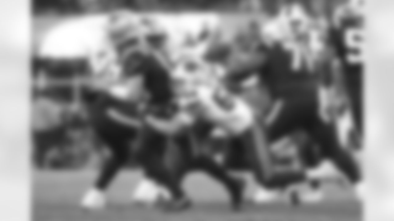 New England Patriots vs Buffalo Bills, Regular Season, December 14, 2025 at Gillette Stadium.