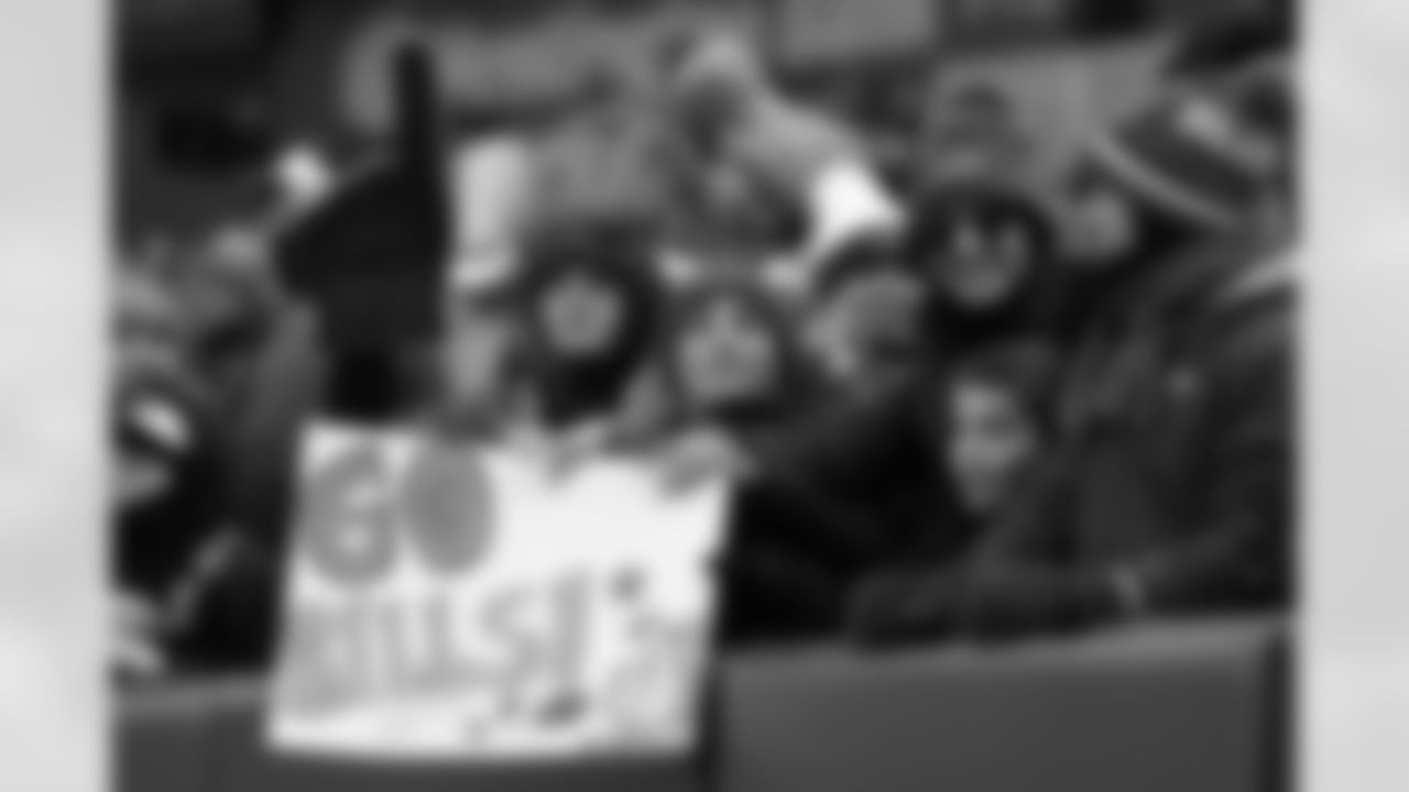 Cleveland Browns vs Buffalo Bills, Regular Season, December 21, 2025 at Huntington Bank Field.