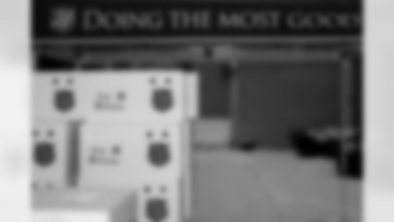 Dion's Dreamers Food Giveaway, December 09, 2025 at the Salvation Army.