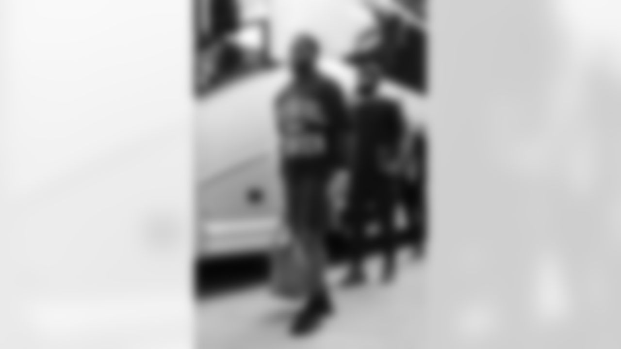 Miami Dolphins vs Buffalo Bills, Regular Season, November 09, 2025 at Hard Rock Stadium.