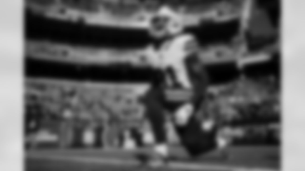 Cleveland Browns vs Buffalo Bills, Regular Season, December 21, 2025 at Huntington Bank Field.