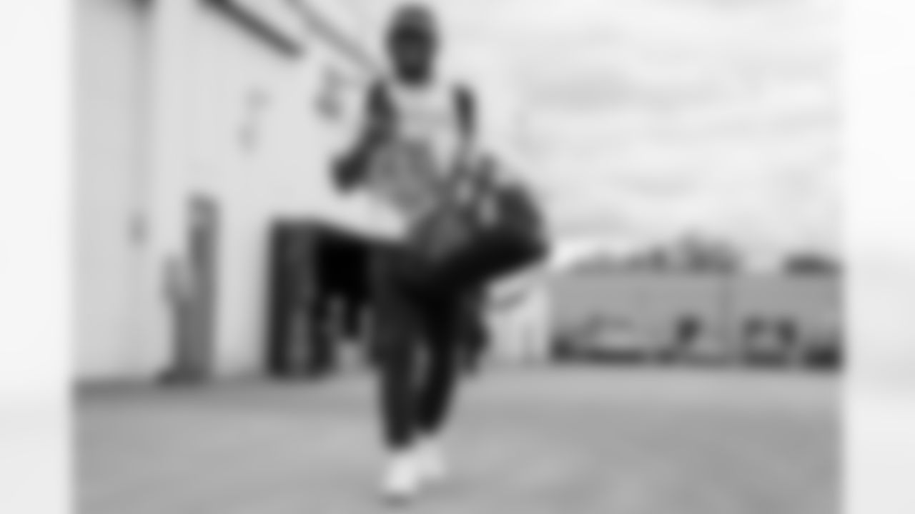 Ty Johnson (26). Buffalo Bills travel to Carolina, October 25, 2025 at Buffalo Niagara International Airport.