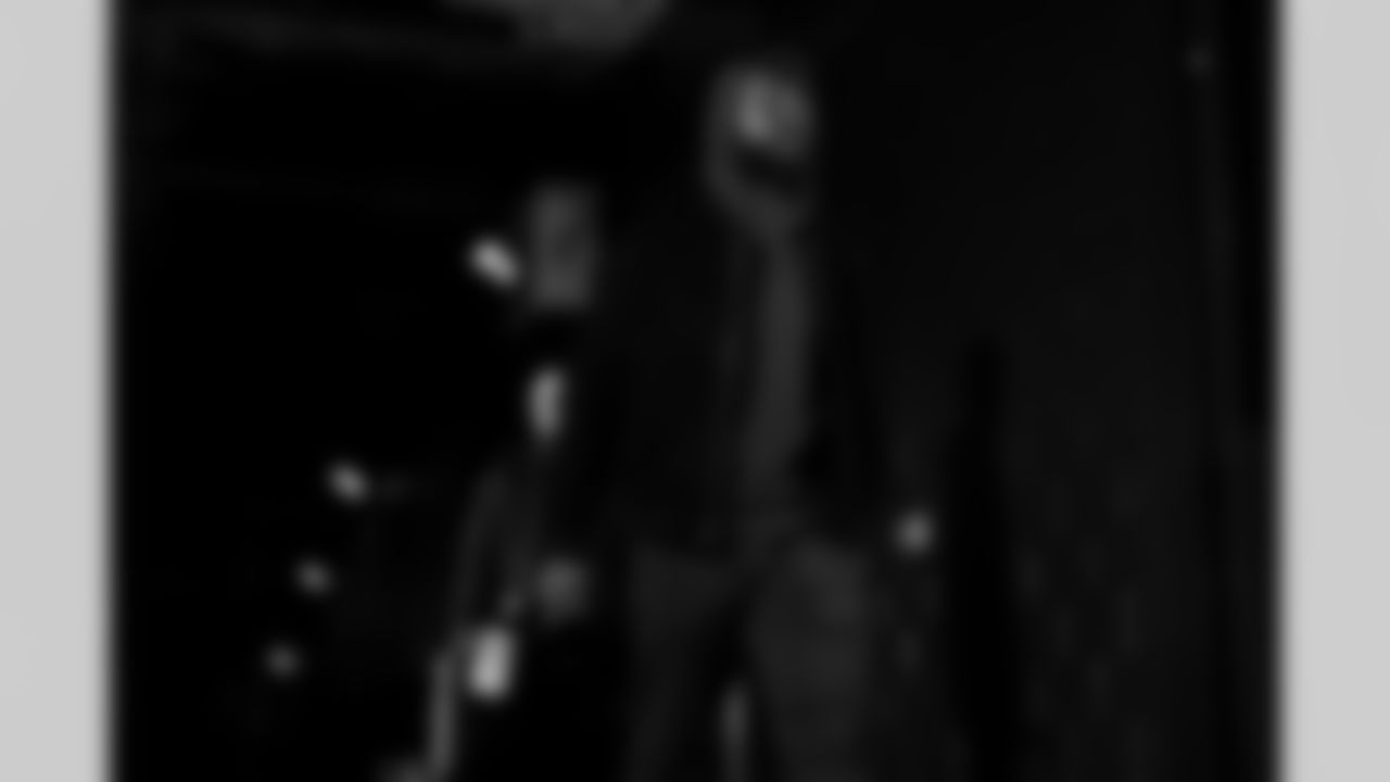 New England Patriots vs Buffalo Bills, Regular Season, December 14, 2025 at Gillette Stadium.