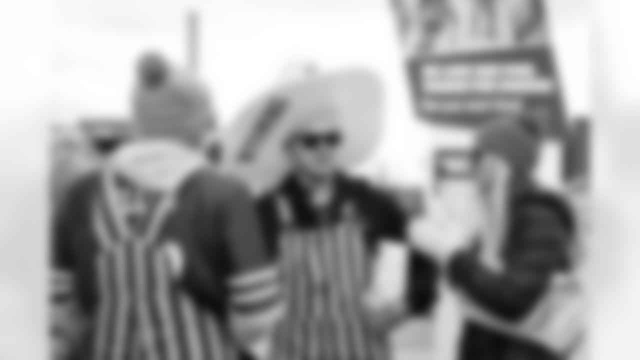 Buffalo Bills vs Tampa Bay Buccaneers, Regular Season, November 16, 2025 at Highmark Stadium.