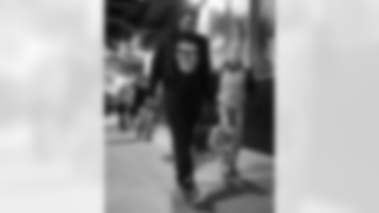 New England Patriots vs Buffalo Bills, Regular Season, December 14, 2025 at Gillette Stadium.