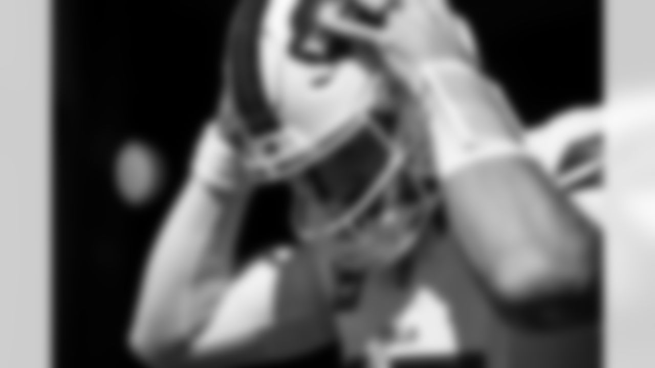 Josh Allen (17). New York Jets vs Buffalo Bills, Regular Season, September 14, 2025 at Metlife Stadium.