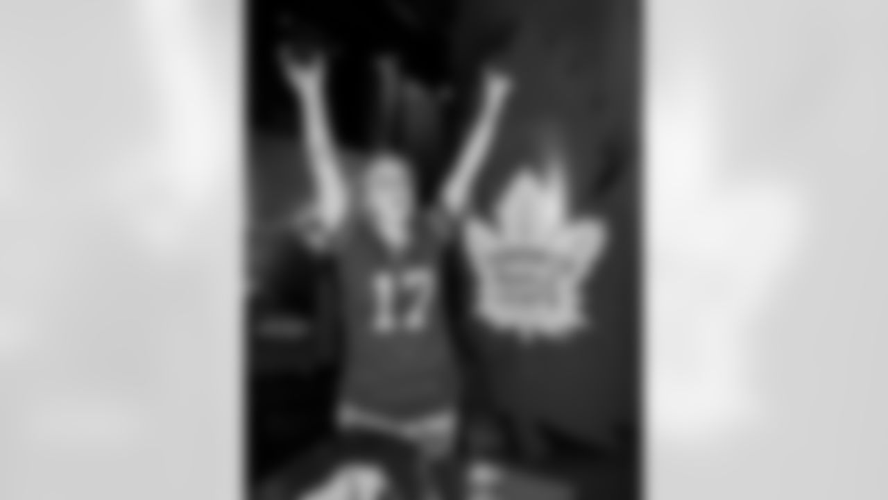 Buffalo Bills vs Pittsburgh Steelers Watch Party, November 30, 2025 at Real Sports Bar & Grill.