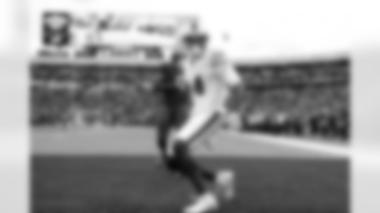 Buffalo Bills vs Tampa Bay Buccaneers, Regular Season, November 16, 2025 at Highmark Stadium.