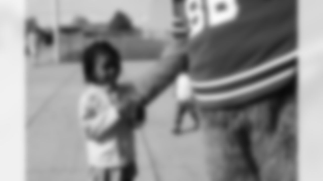 Free Mobile Food Markets, November 01, 2025 at #94 West Hertel Academy.