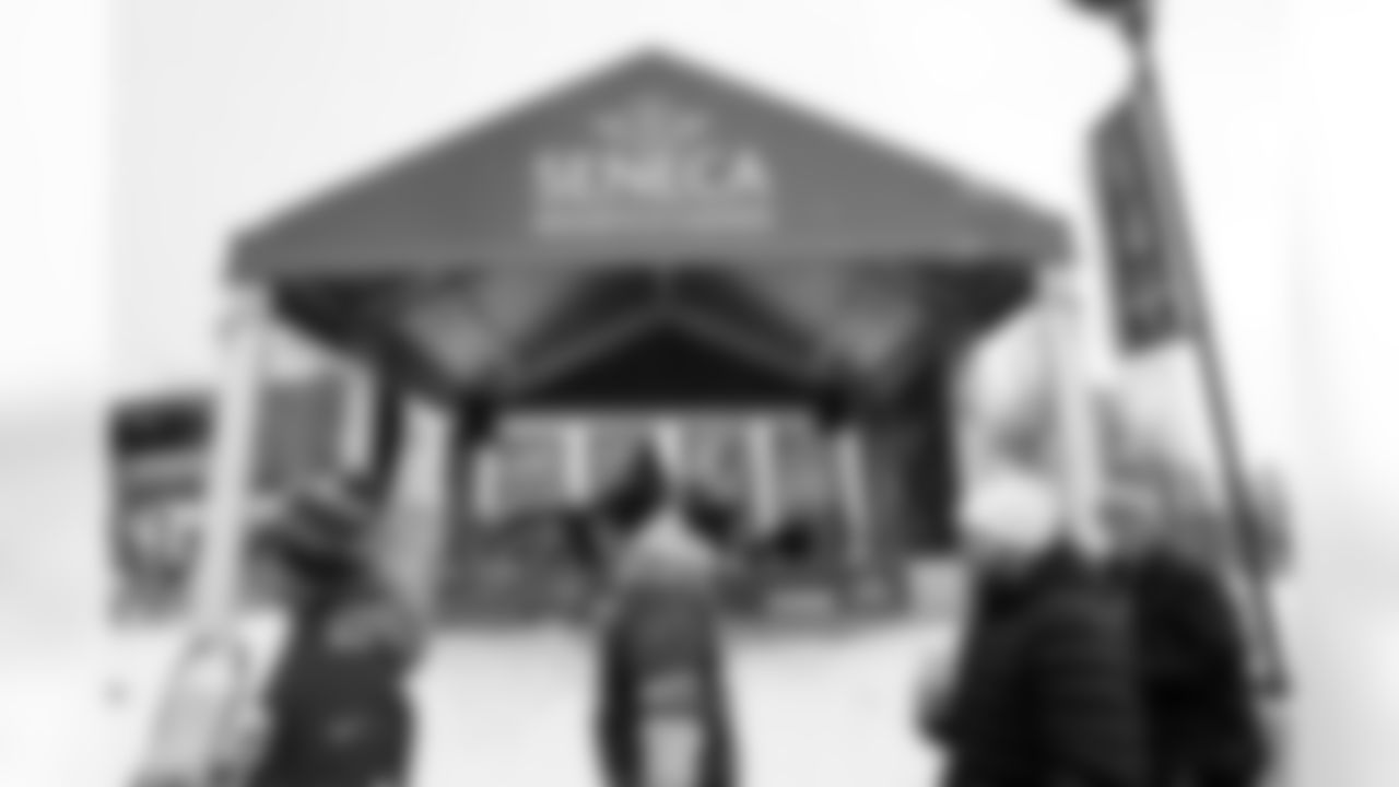 Buffalo Bills vs Cincinnati Bengals, Regular Season, December 05, 2025 at Highmark Stadium.