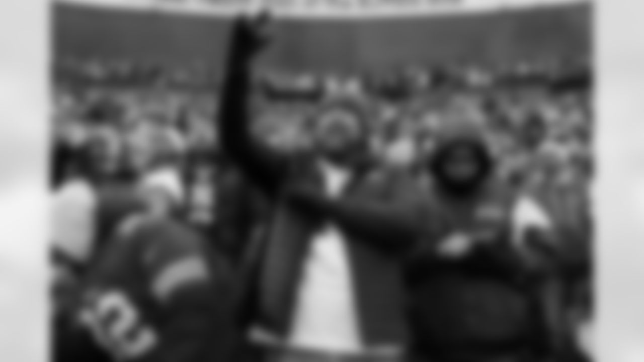 Buffalo Bills vs Tampa Bay Buccaneers, Regular Season, November 16, 2025 at Highmark Stadium.