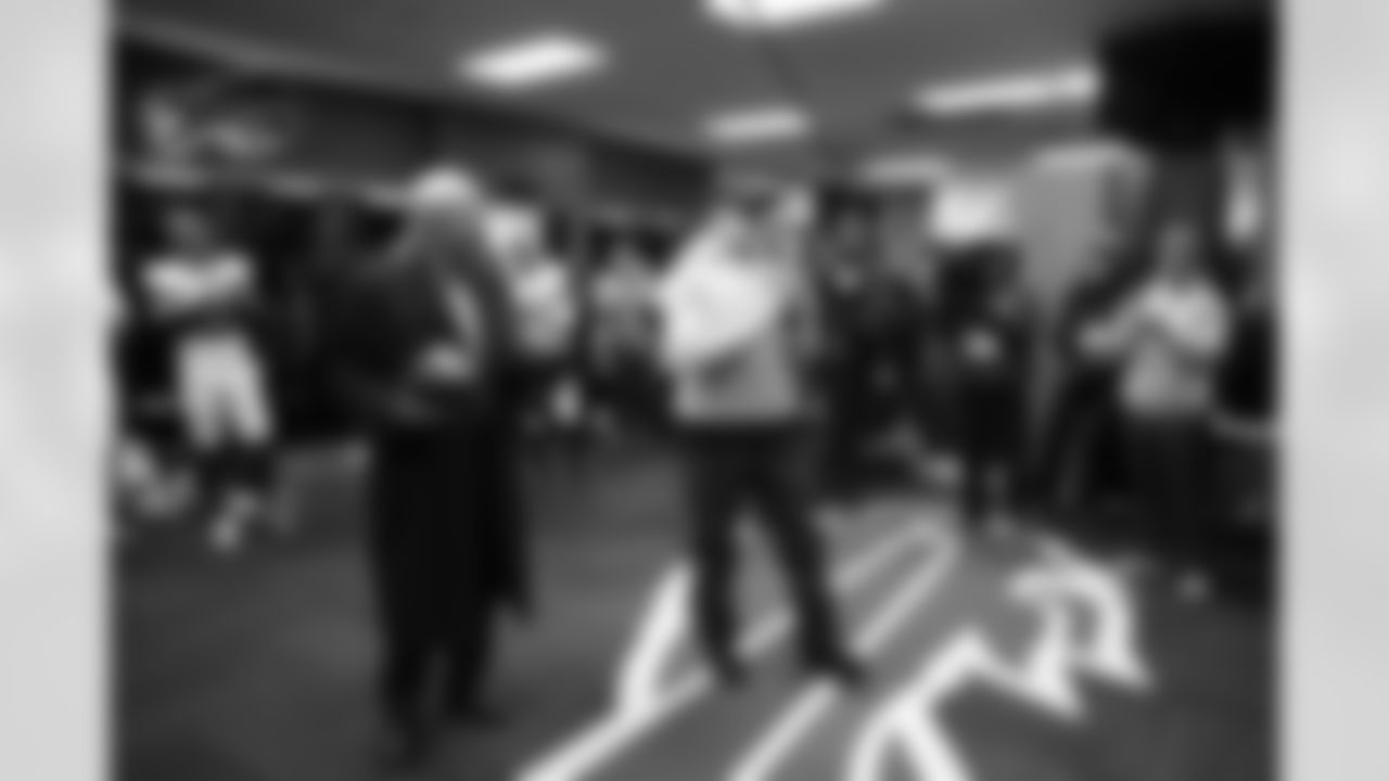 Buffalo Bills vs Tampa Bay Buccaneers, Regular Season, November 16, 2025 at Highmark Stadium.