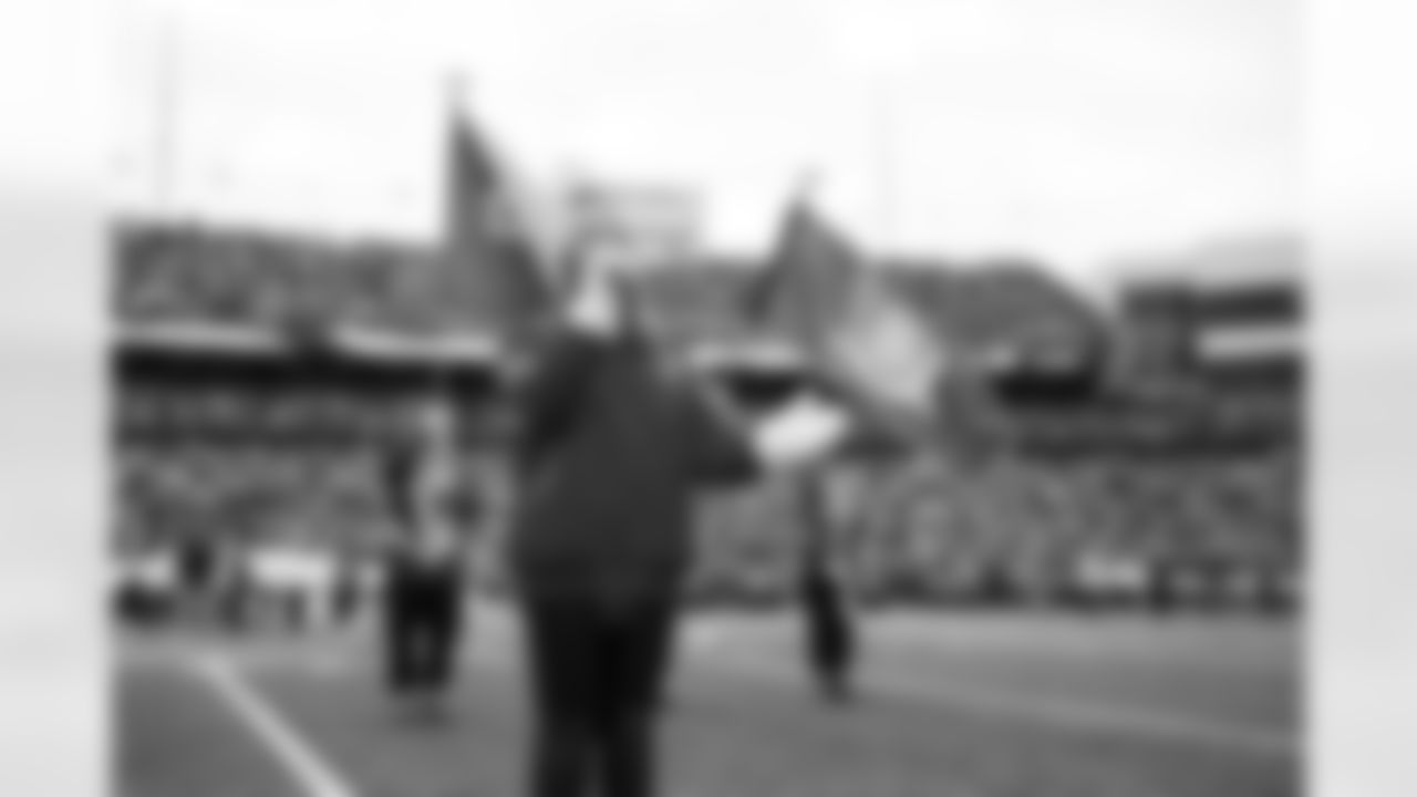 Buffalo Bills vs Tampa Bay Buccaneers, Regular Season, November 16, 2025 at Highmark Stadium.