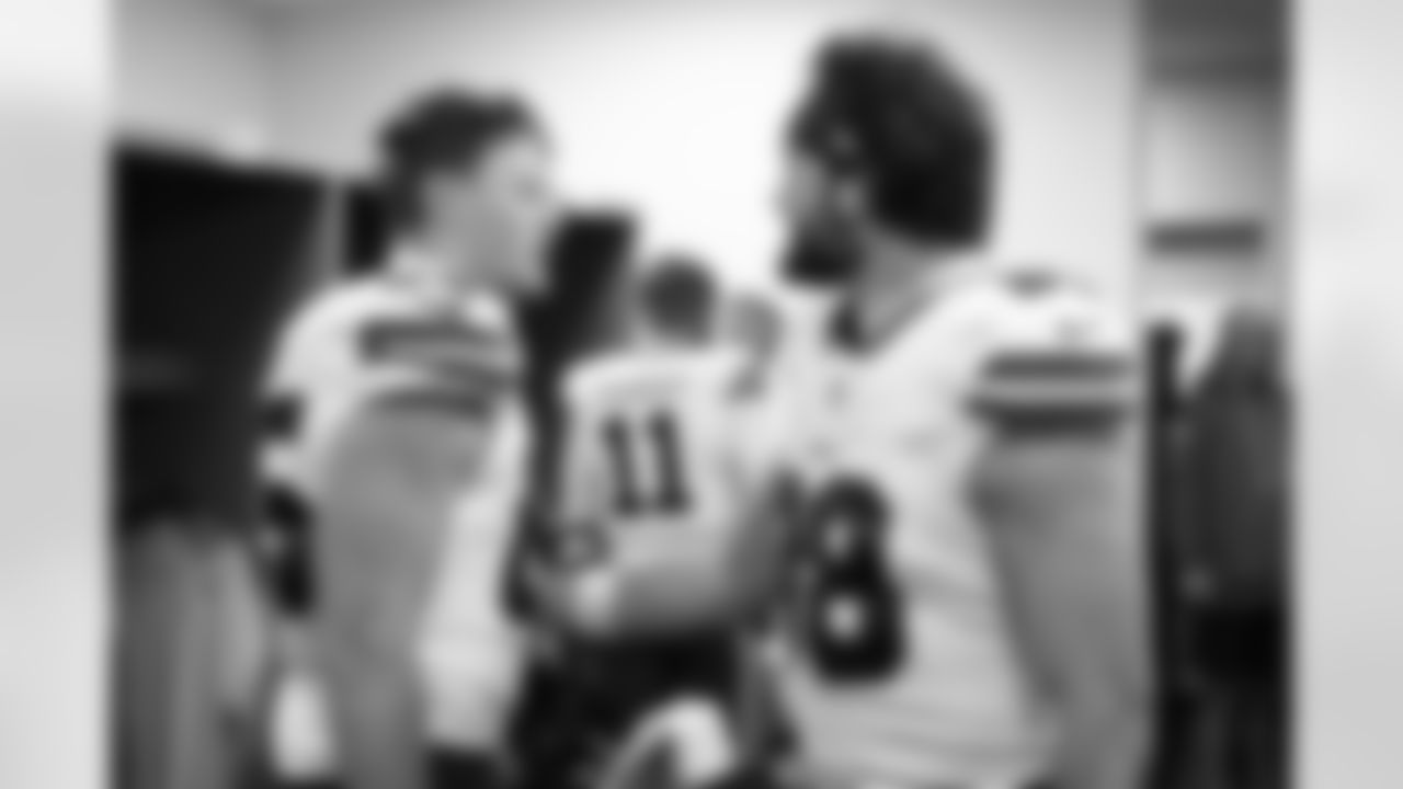 Pittsburgh Steelers vs Buffalo Bills, Regular Season, November 30, 2025 at Acrisure Stadium.