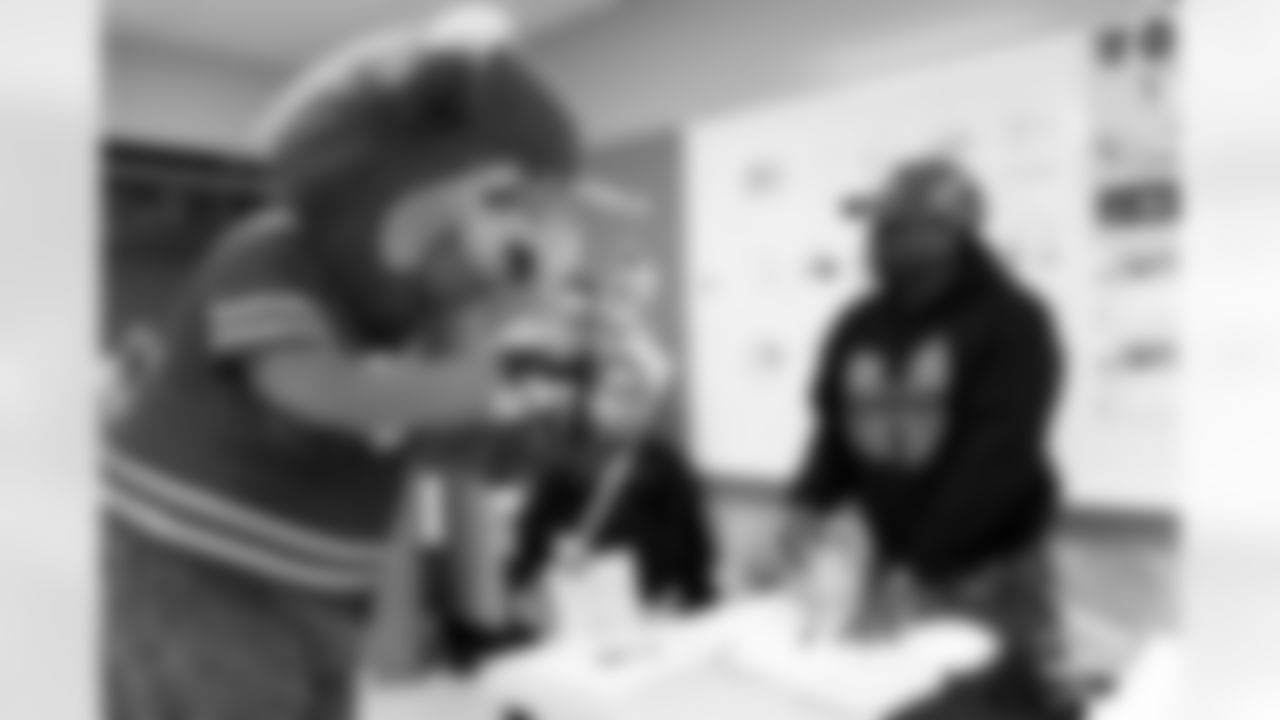 Free Mobile Food Markets, November 01, 2025 at #94 West Hertel Academy.