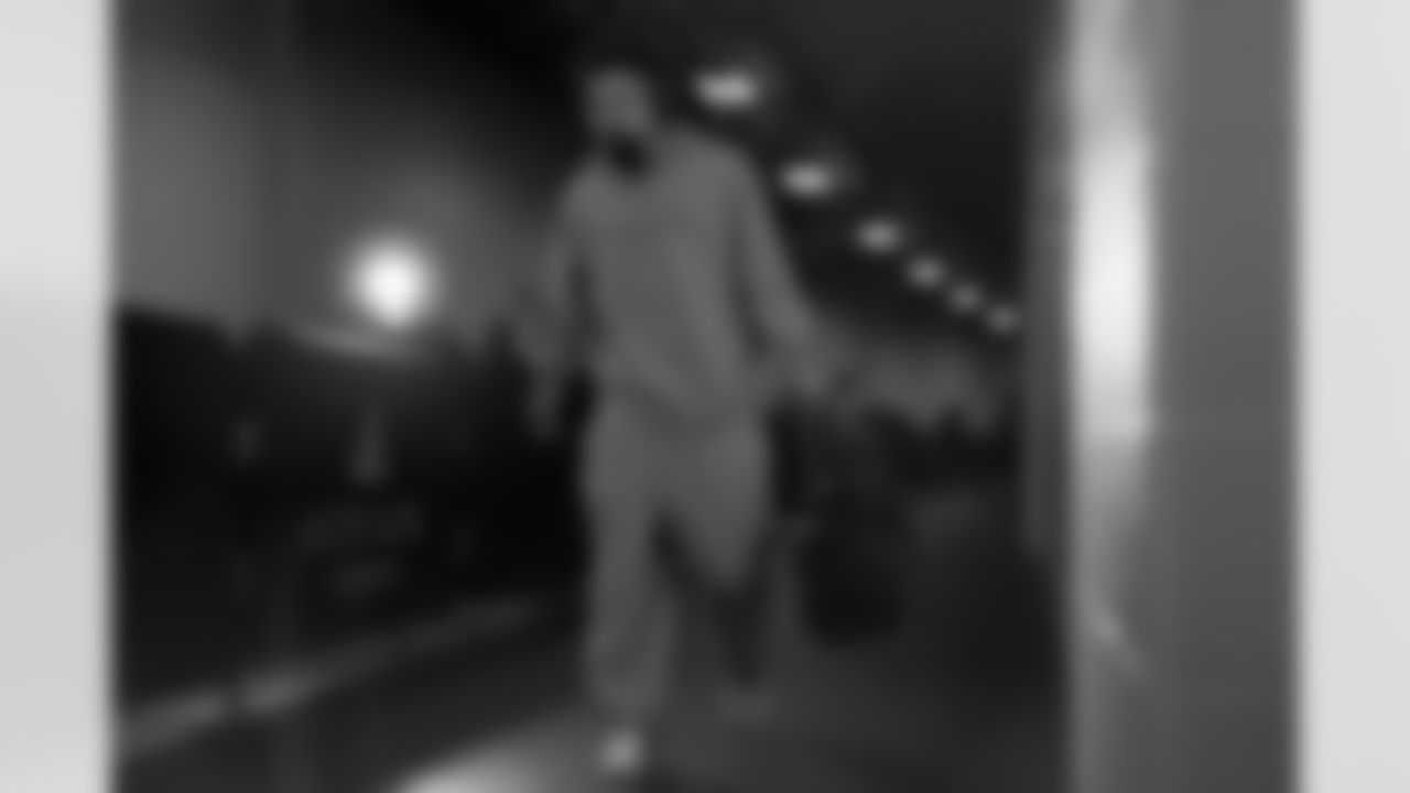 Pittsburgh Steelers vs Buffalo Bills, Regular Season, November 30, 2025 at Acrisure Stadium.