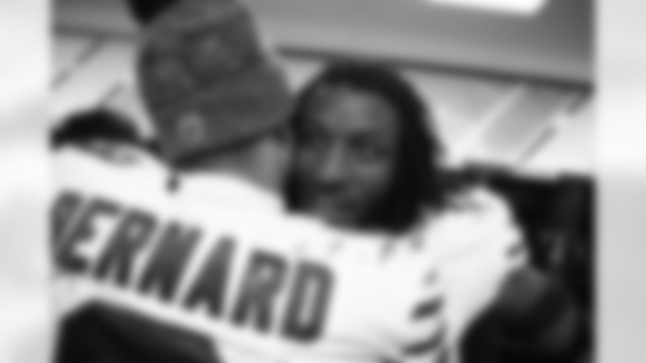 Buffalo Bills vs Tampa Bay Buccaneers, Regular Season, November 16, 2025 at Highmark Stadium.