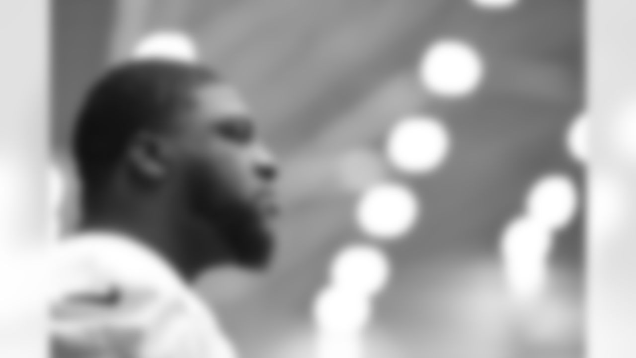 Phidarian Mathis (72). Buffalo Bills Week 10 Practice, November 07, 2025 at the Buffalo Bills Training Center.