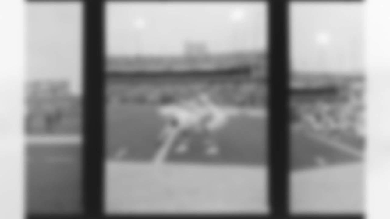 Buffalo Bills vs Tampa Bay Buccaneers, Regular Season, November 17, 2025 at Highmark Stadium.