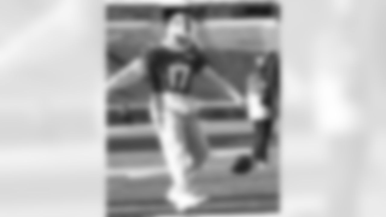 Josh Allen (17). Buffalo Bills Week 14 Practice, December 05, 2025 at Highmark Stadium.